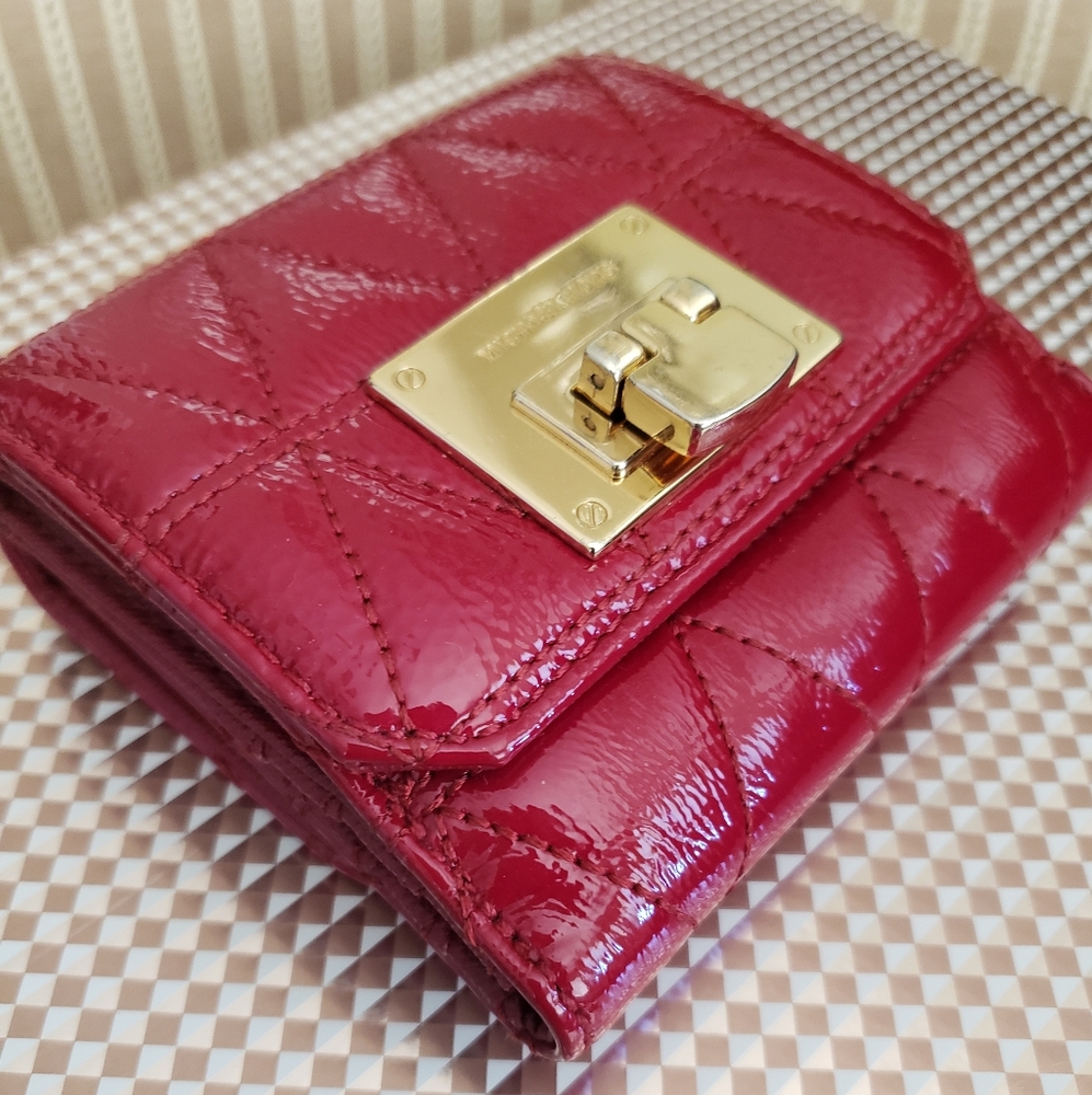 Michael Kors Vivianne Cherry wallet